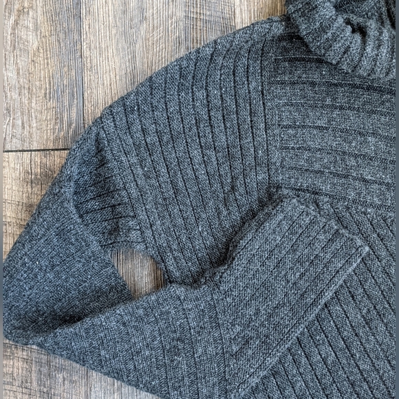 ⚡SOLD⚡STELLA McCARTNEY Asymmetrical Rib Knit Cowl Neck Sweater 100% Virgin Wool - Picture 2 of 8